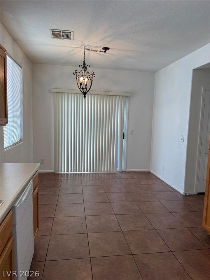 1260 Oak Village Ave - Photo 5 of 16