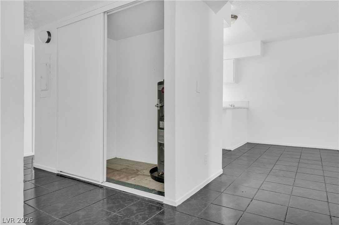 25 Gold Bar Ct #B - Photo 2 of 11
