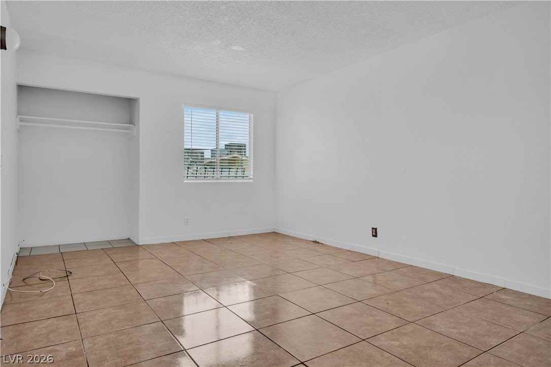 25 Gold Bar Ct #B - Photo 7 of 11