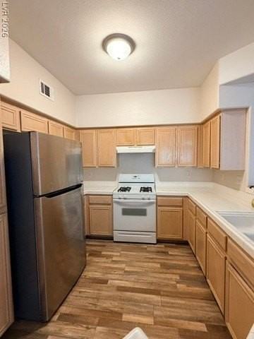 100 Harbor View Dr #0 - Photo 5 of 12
