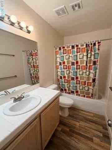 100 Harbor View Dr #0 - Photo 6 of 12