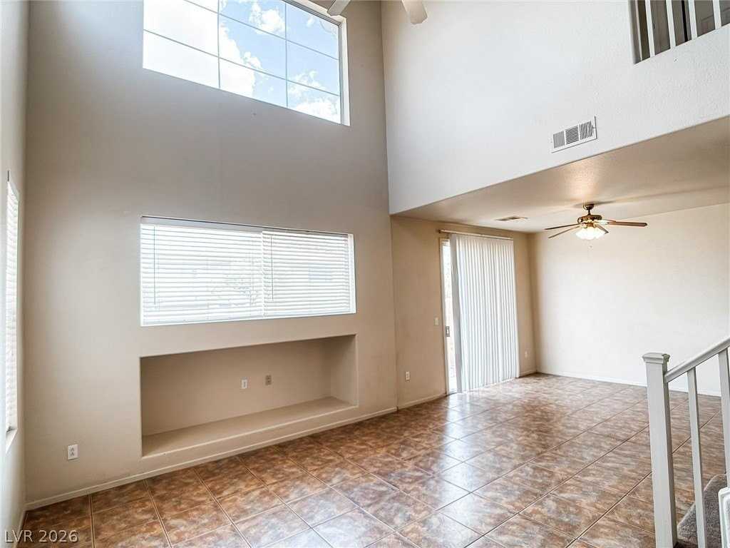 228 Positive Point St - Photo 3 of 27