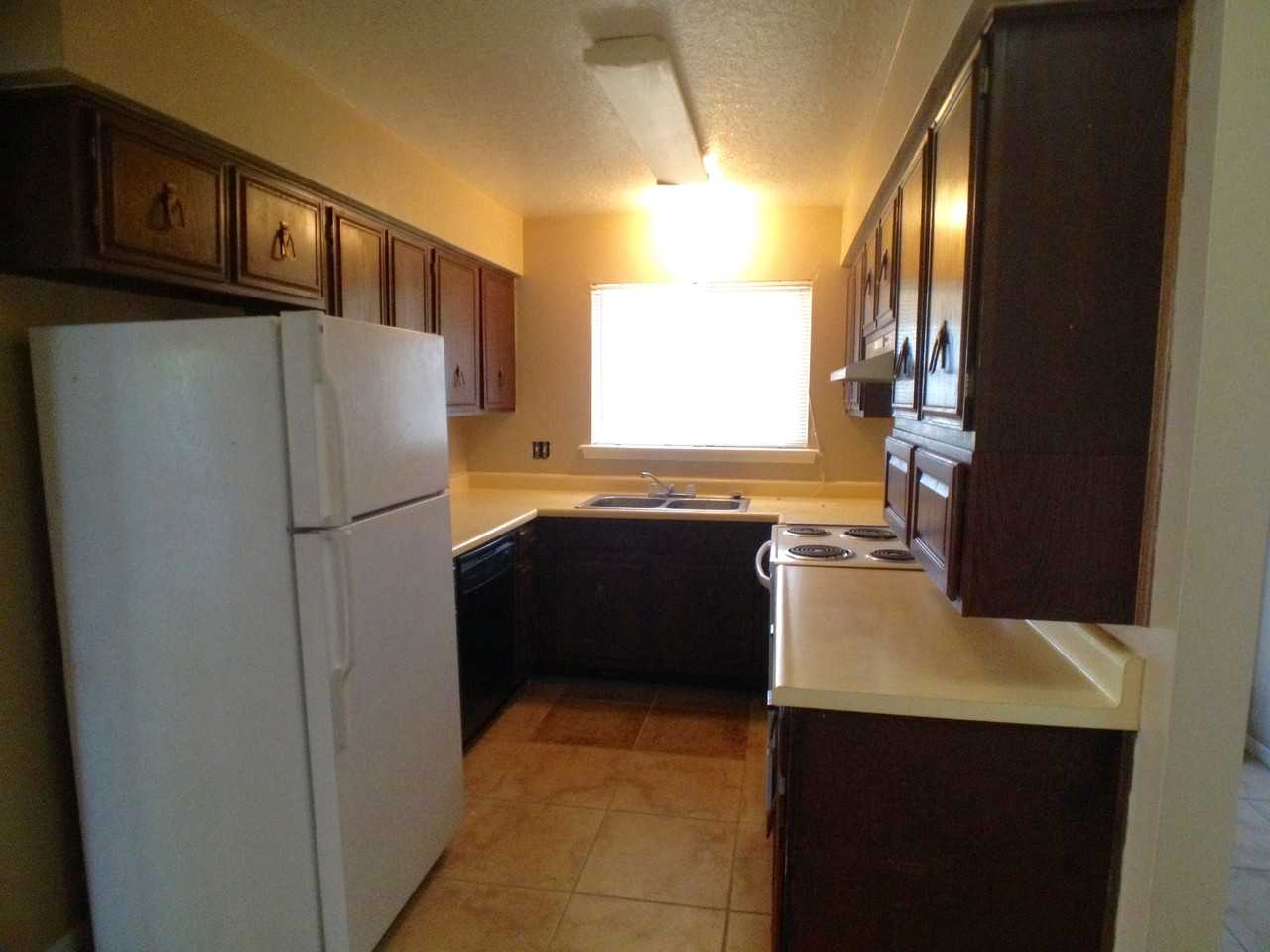 12809 Mountain Rd NE - Photo 3 of 16