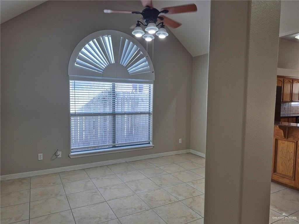 7308 N 17th St - Photo 6 of 19