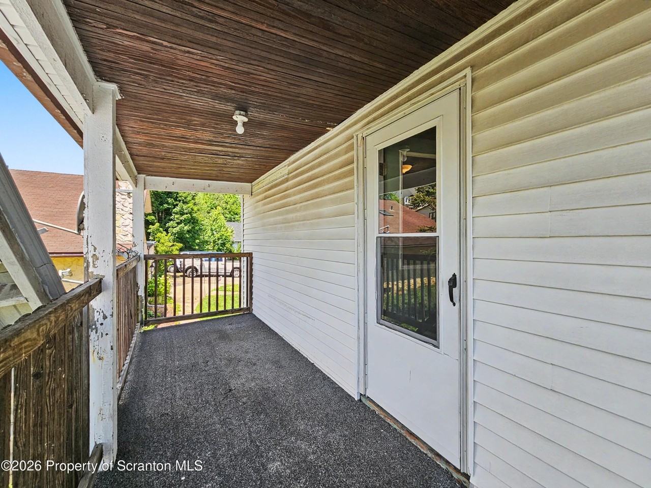 1315 Farr St #2ndFL - Photo 2 of 10