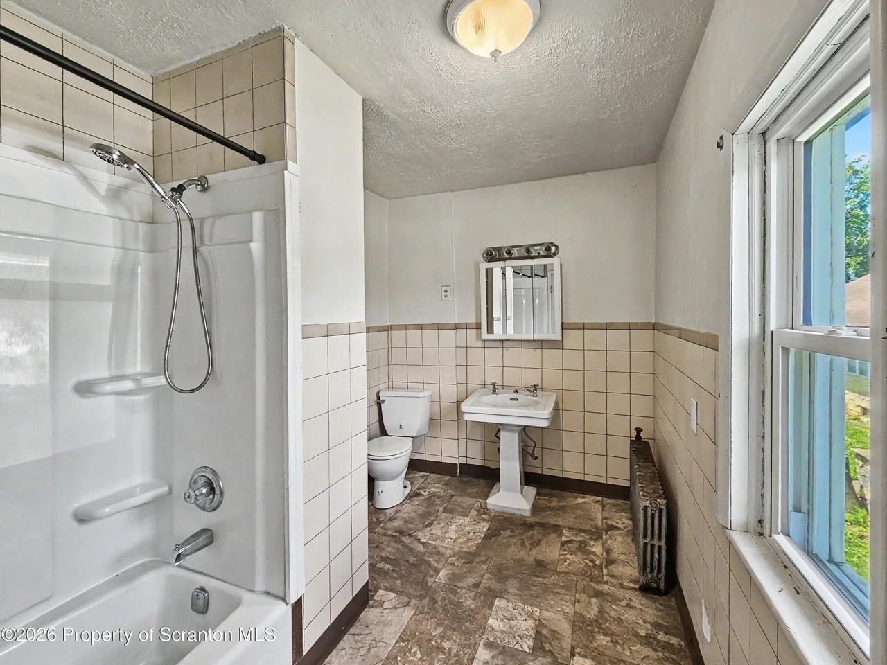 1315 Farr St #2ndFL - Photo 3 of 10
