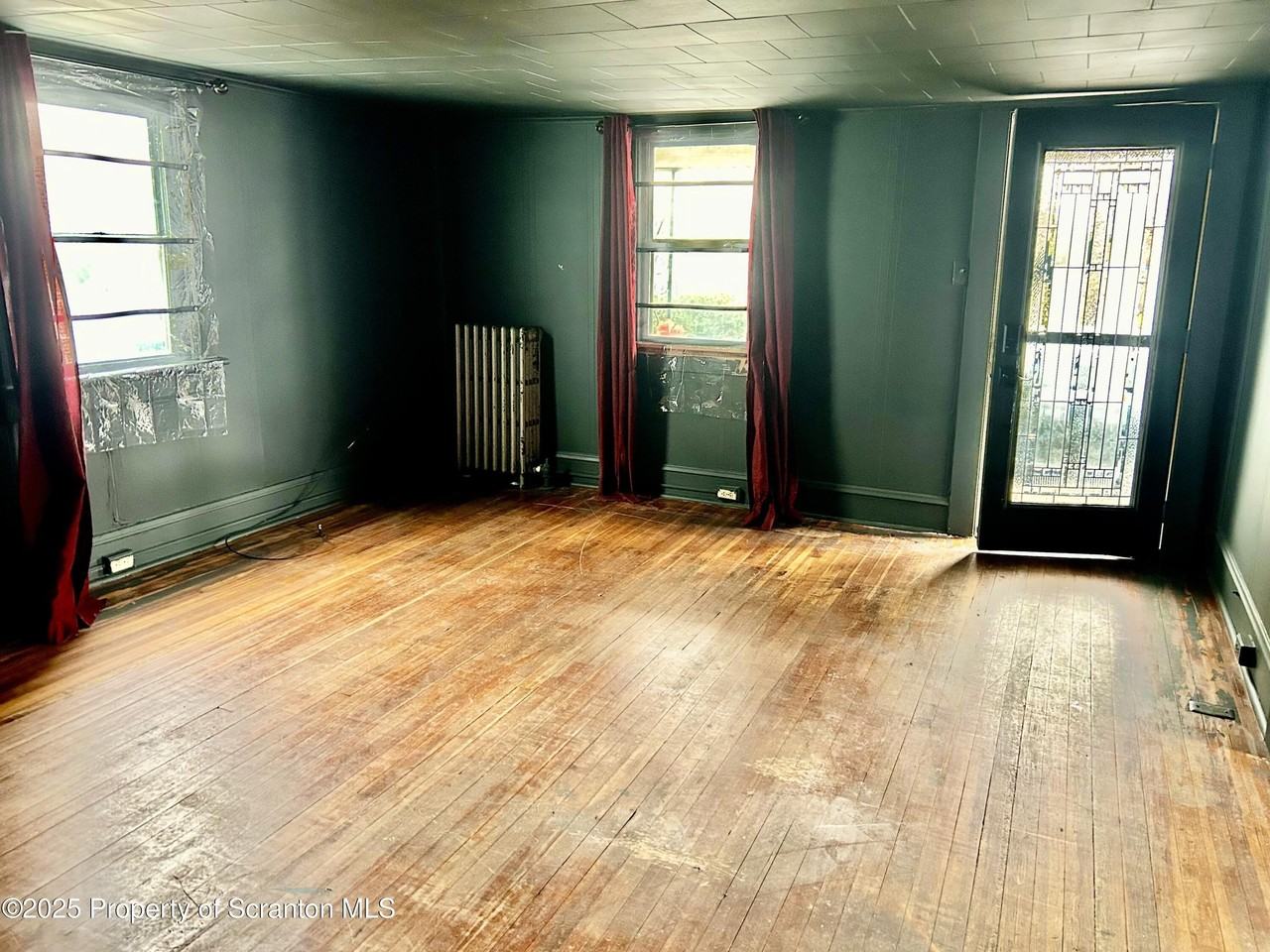 169 E Pine St - Photo 7 of 31