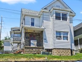 featured image of 1403 N Sumner Ave #2ndFL