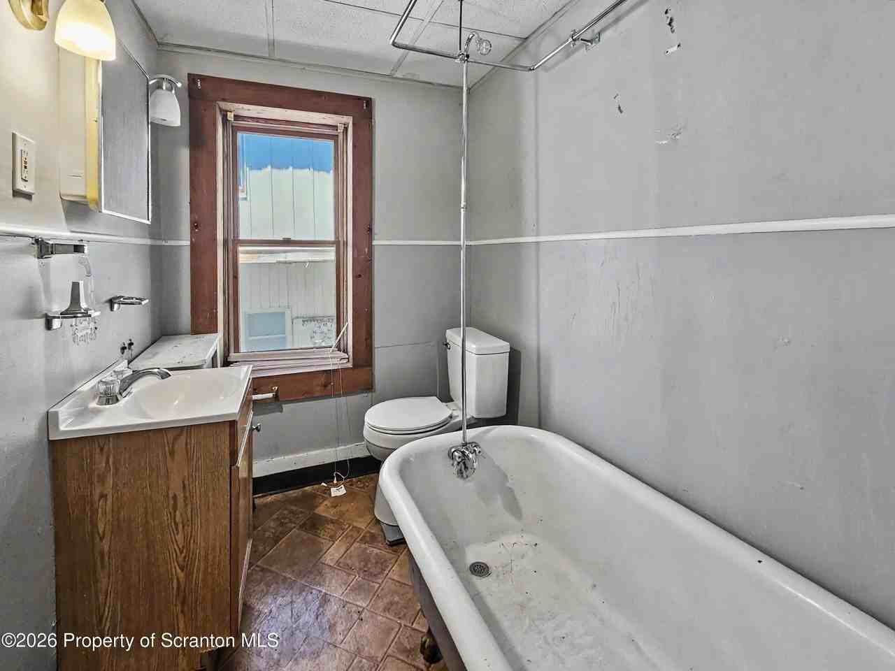 1403 N Sumner Ave #2ndFL - Photo 5 of 9
