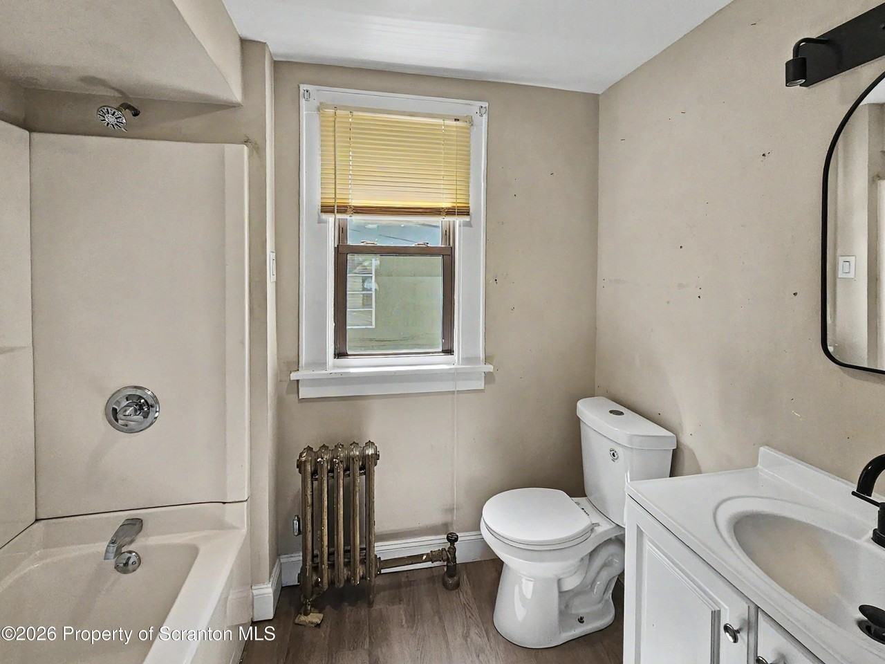 405 Fig St - Photo 5 of 13