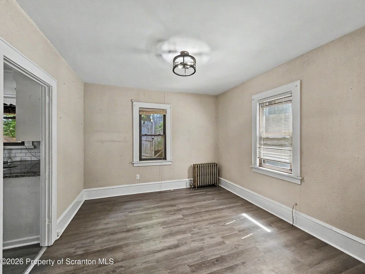 405 Fig St - Photo 7 of 13
