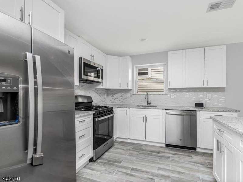 282 W Runyon St #1 - Photo 4 of 14