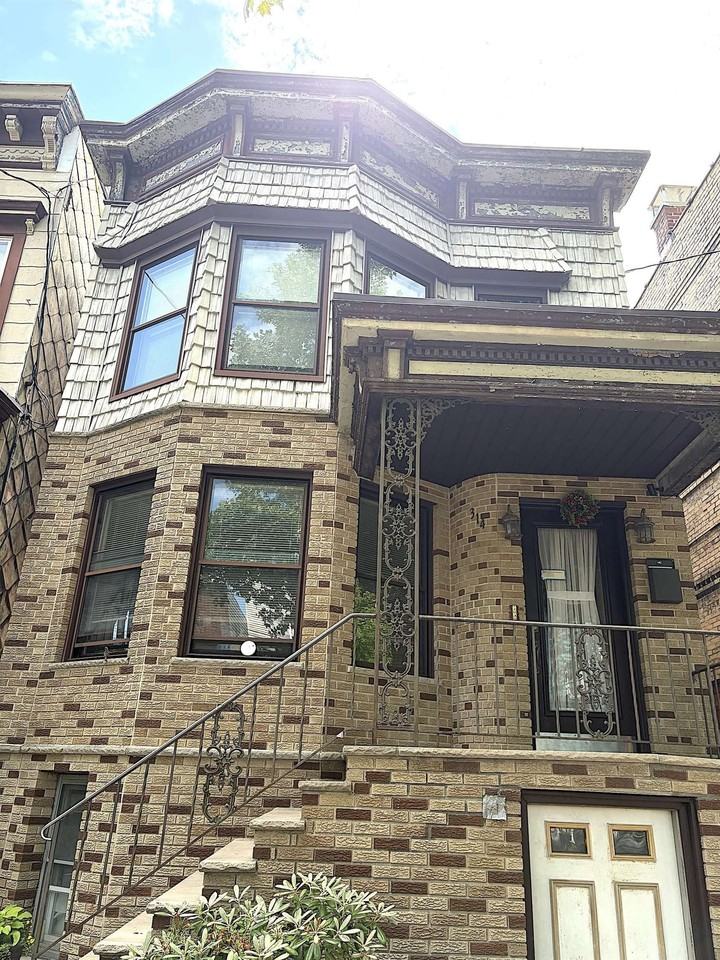 314 Webster Ave #2 - Photo 2 of 16