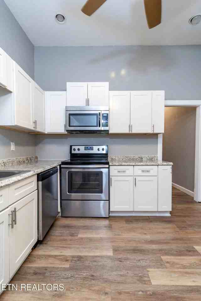 2638 Barton St - Photo 6 of 26