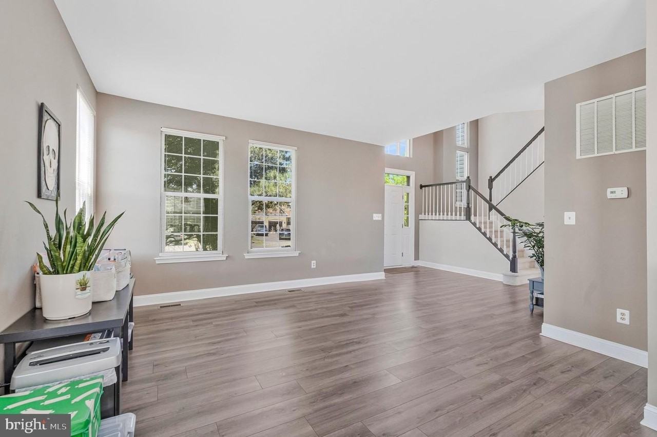 611 Curtin Pl Se - Photo 6 of 42