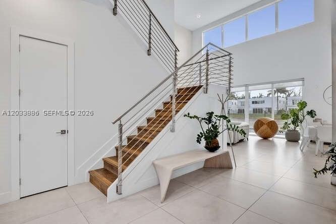 10250 Nw 75th Ter - Photo 3 of 32