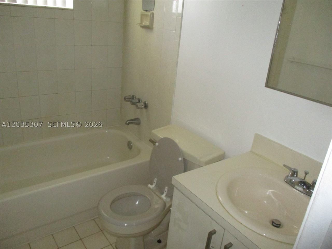 10622 Sw 174th Ter #10622 - Photo 7 of 11