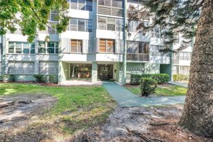 2781 Taft St #303 - Photo 1 of 1