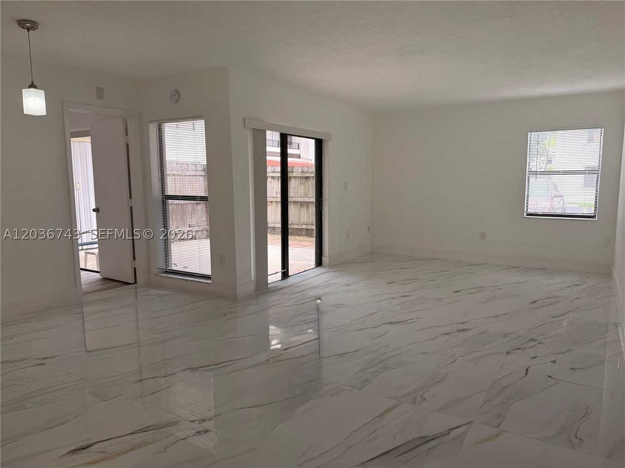 10875 Nw 7th St #11-36 - Photo 4 of 25
