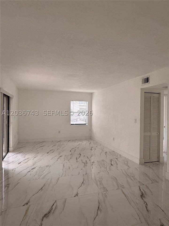 10875 Nw 7th St #11-36 - Photo 6 of 25