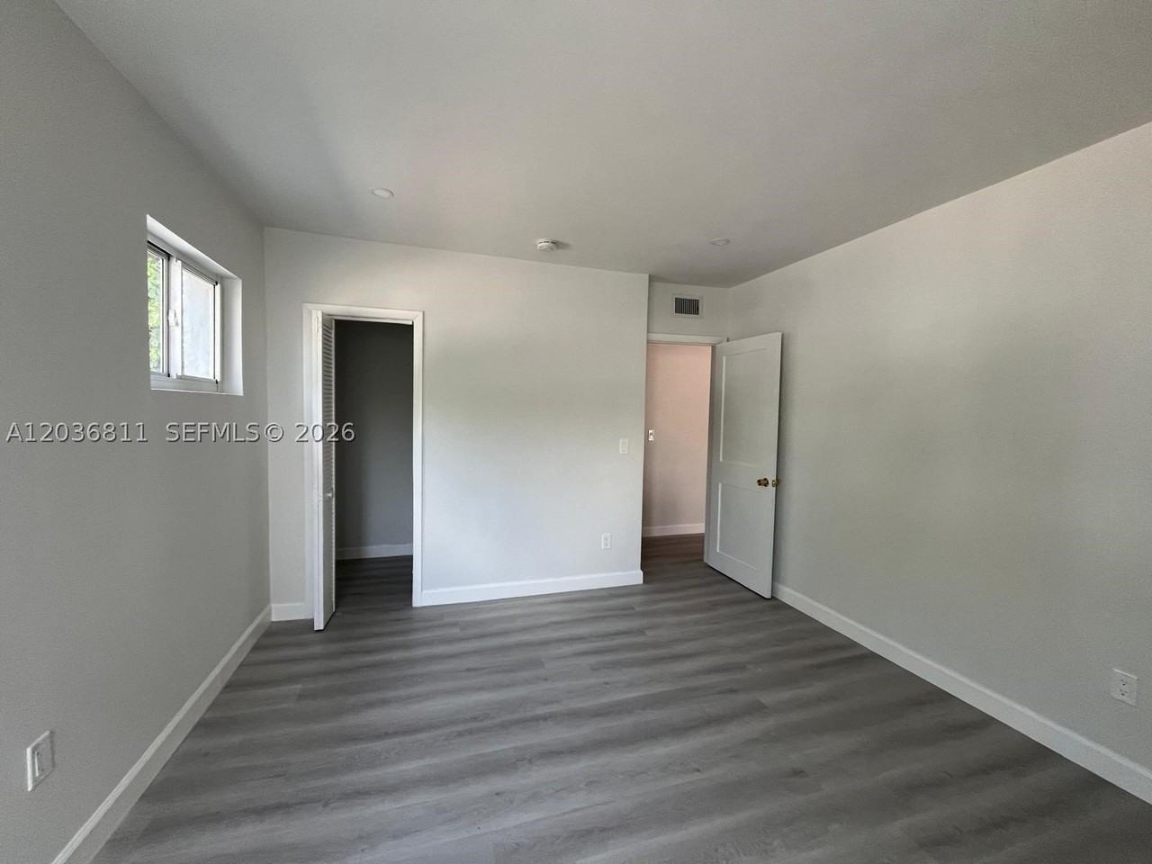 602 Sw 13th Ave #4 - Photo 3 of 10