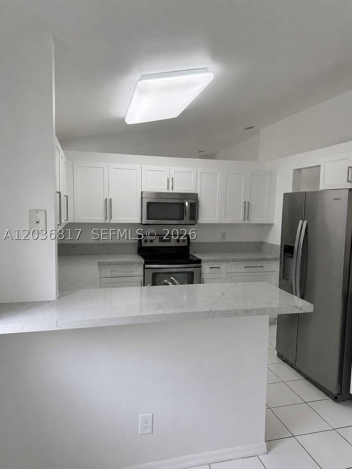 14721 Vista Verdi Rd - Photo 2 of 10