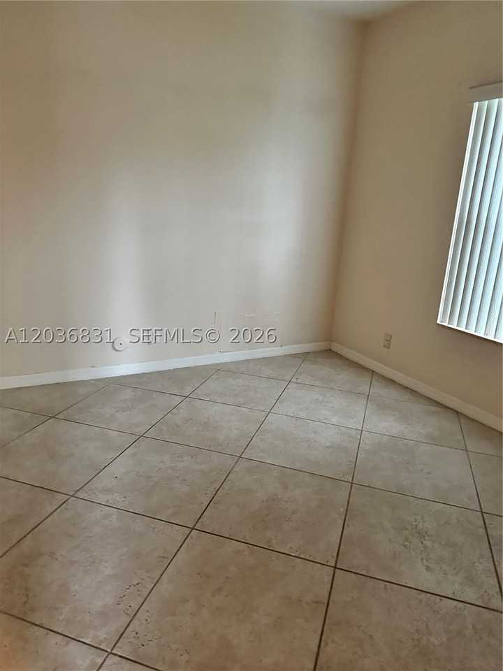 2988 Nw 7th Ct - Photo 7 of 16