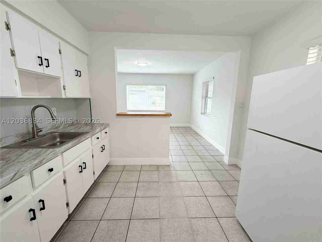 2215 Madison St #5 - Photo 4 of 17