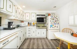 featured image of 2615 Ne 3rd Ct #4030