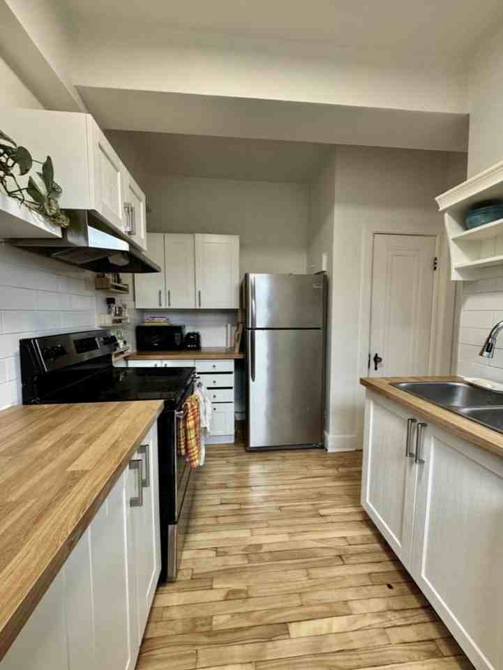 1221 Rue Rachel E - Photo 2 of 10