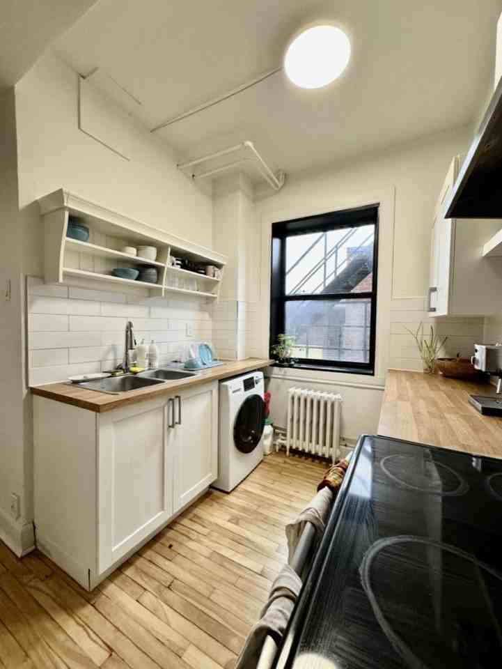 1221 Rue Rachel E - Photo 3 of 10