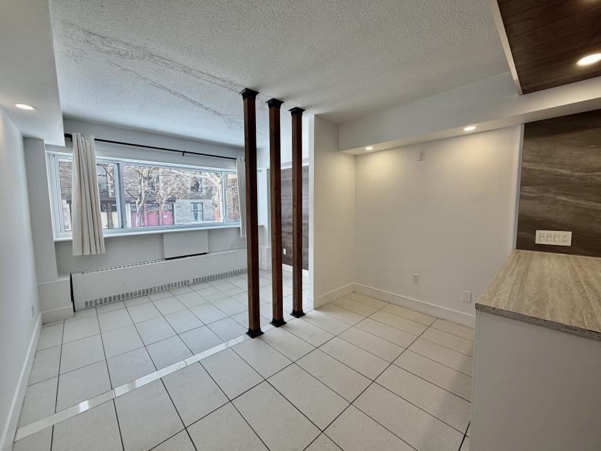 1565 Rue Rachel E - Photo 3 of 5