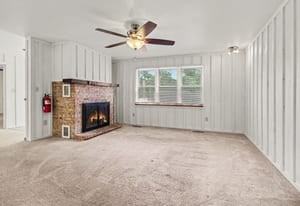 350 Hollywood Dr #1 - Photo 2 of 20
