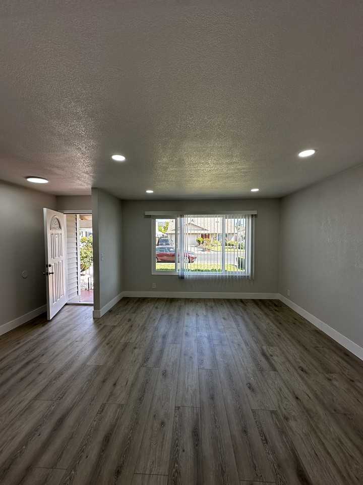 3221 San Carlos Way #1 - Photo 2 of 20