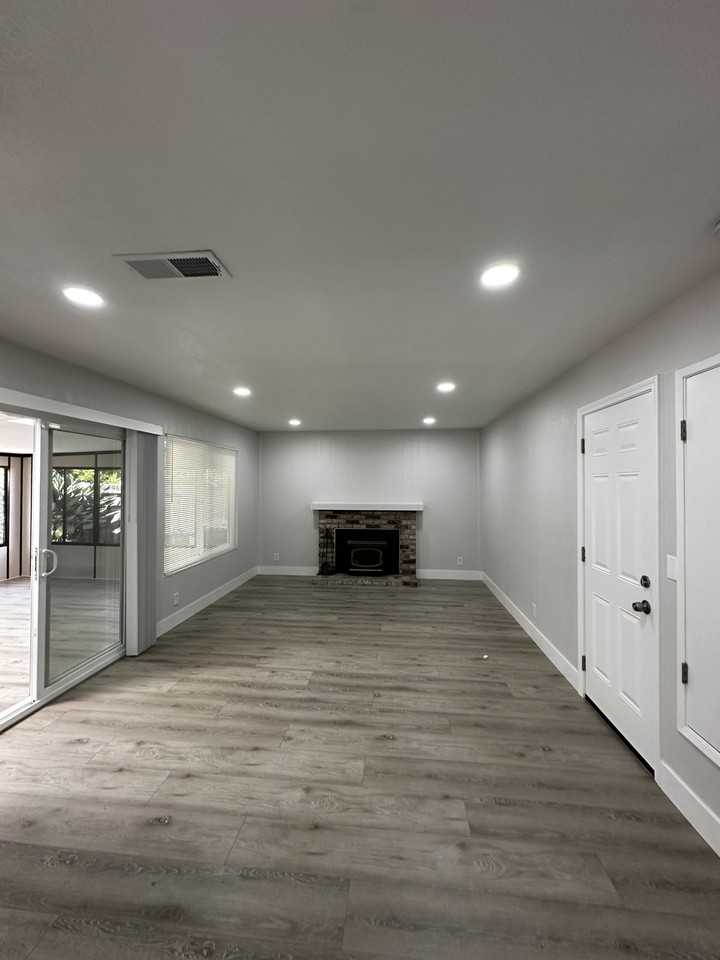 3221 San Carlos Way #1 - Photo 3 of 20