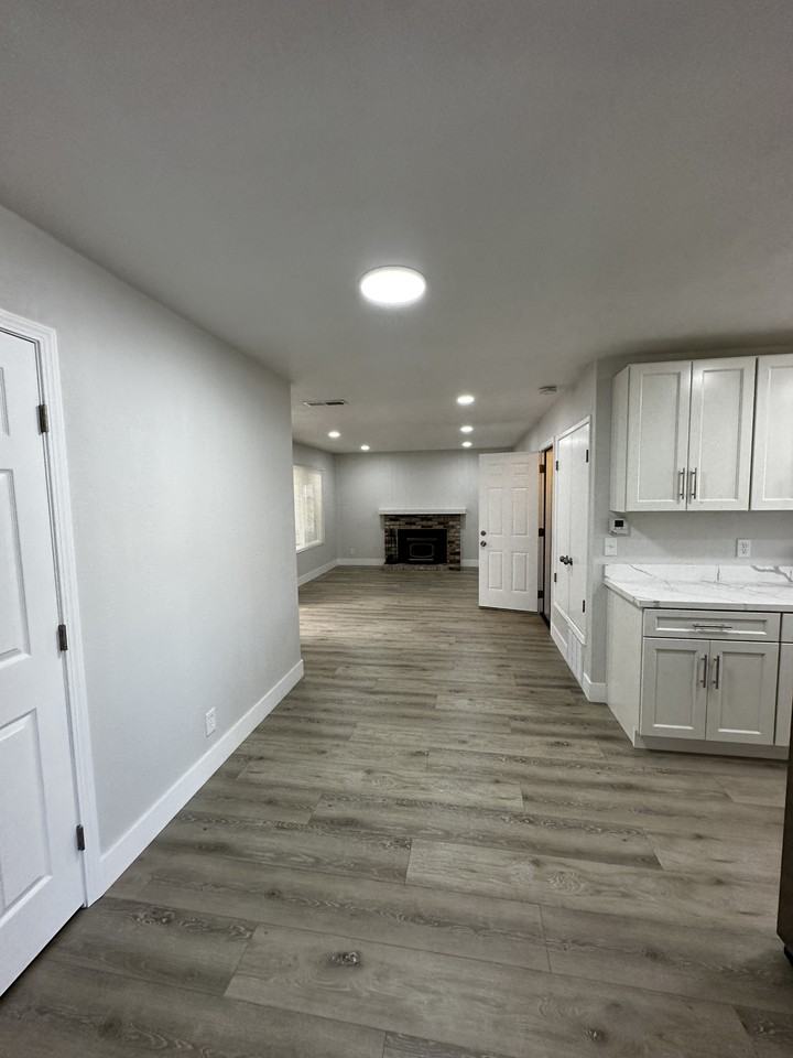 3221 San Carlos Way #1 - Photo 6 of 20