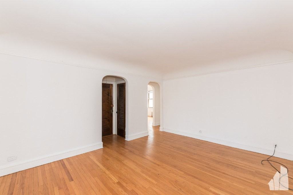2619 W Berwyn Ave #2617-3B - Photo 6 of 8