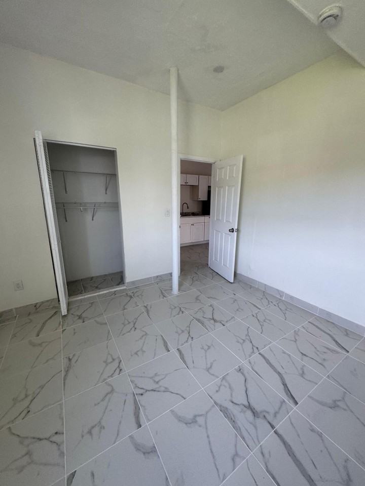 804 Orange Ave #B - Photo 4 of 10