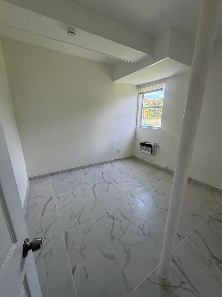 804 Orange Ave #B - Photo 5 of 10