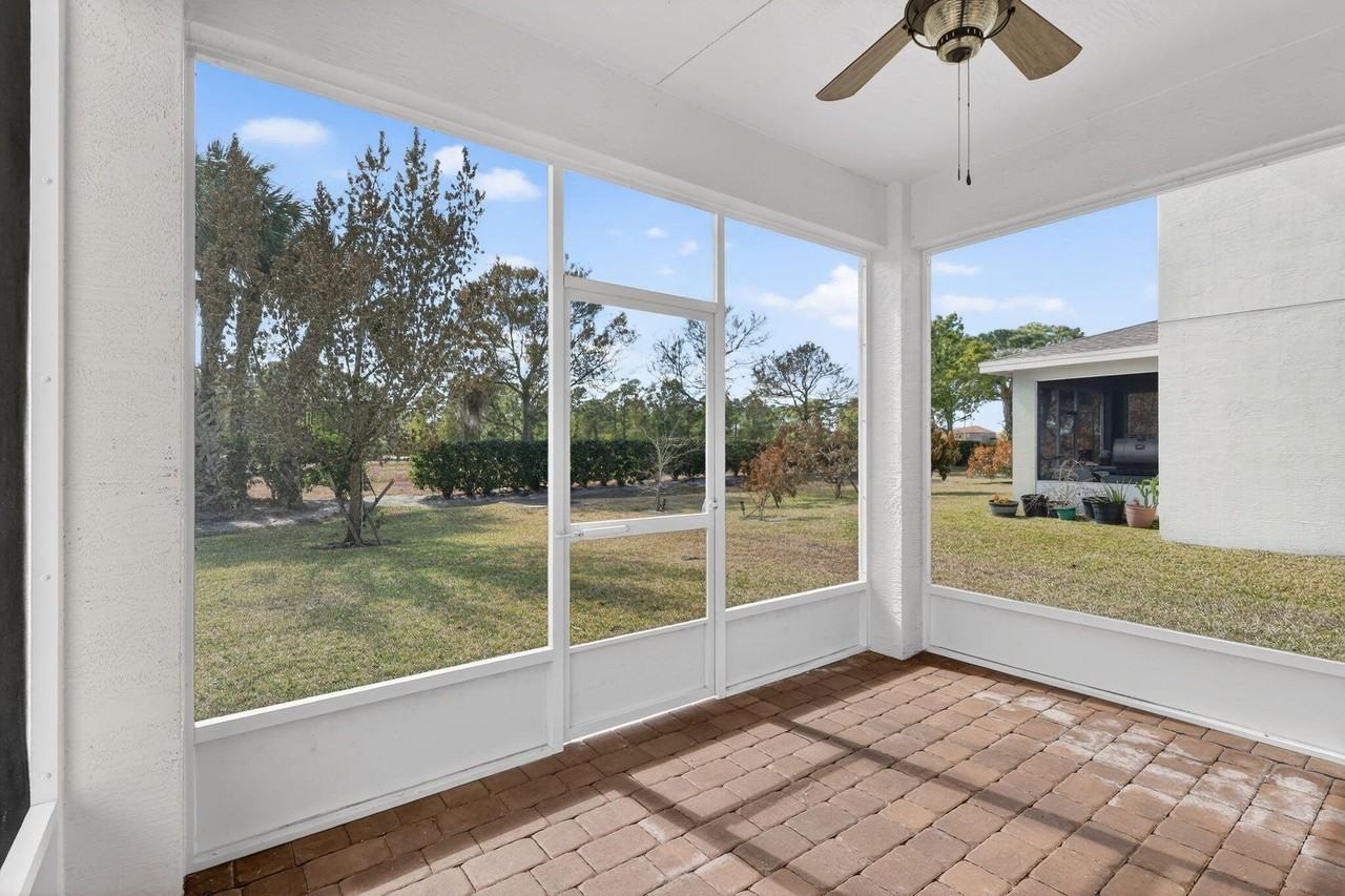 1609 Nw Cataluna Cir - Photo 5 of 20