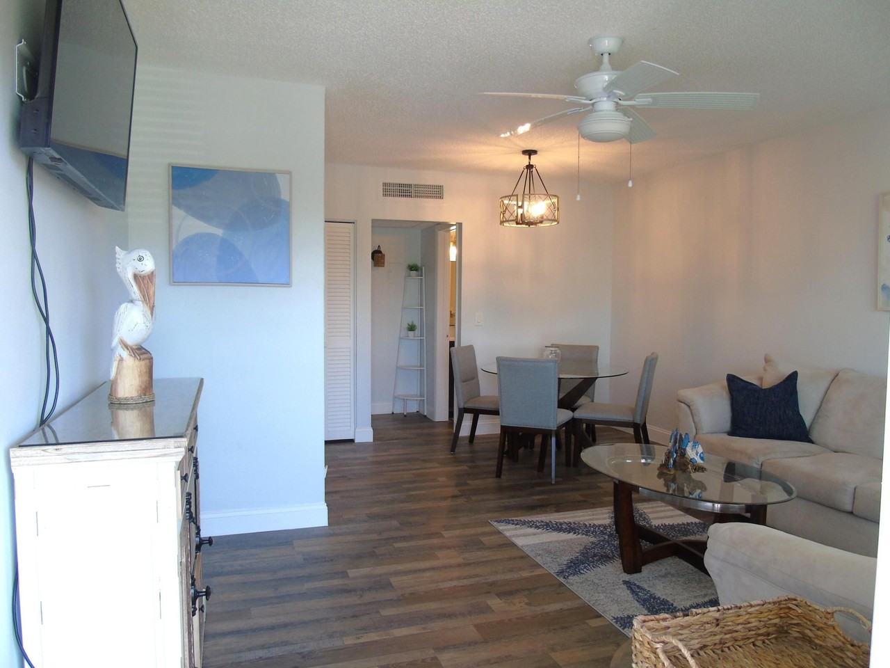 309 Circle Dr S #204 - Photo 3 of 33