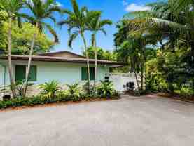 1502 Sw 24th St #B - Photo 1 of 1