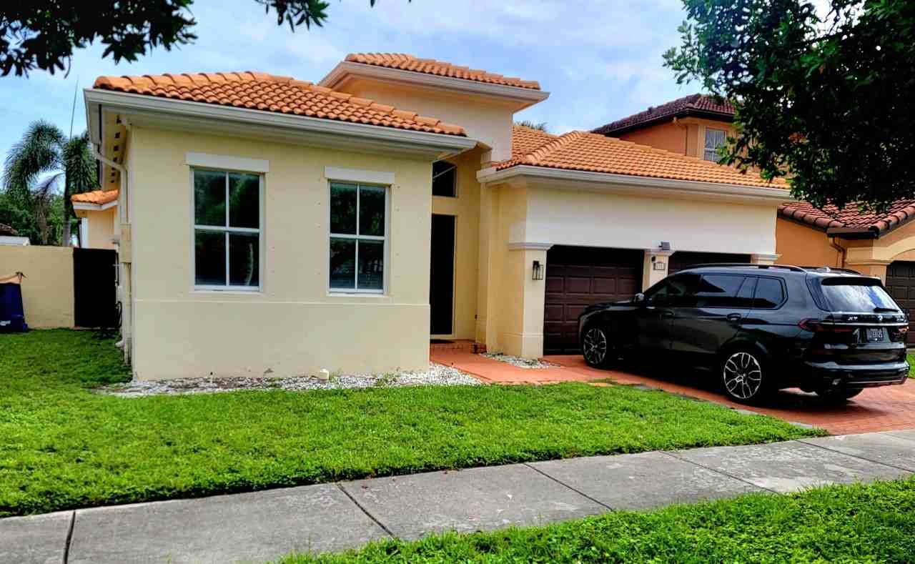 8781 Nw 178th St - Photo 2 of 3