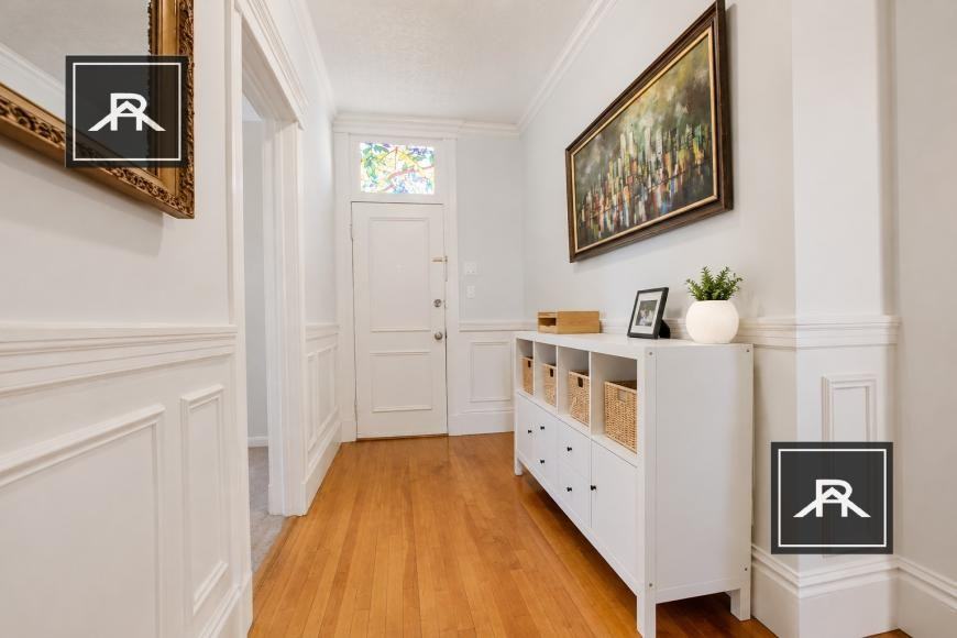164 Strathmore Rd - Photo 6 of 10