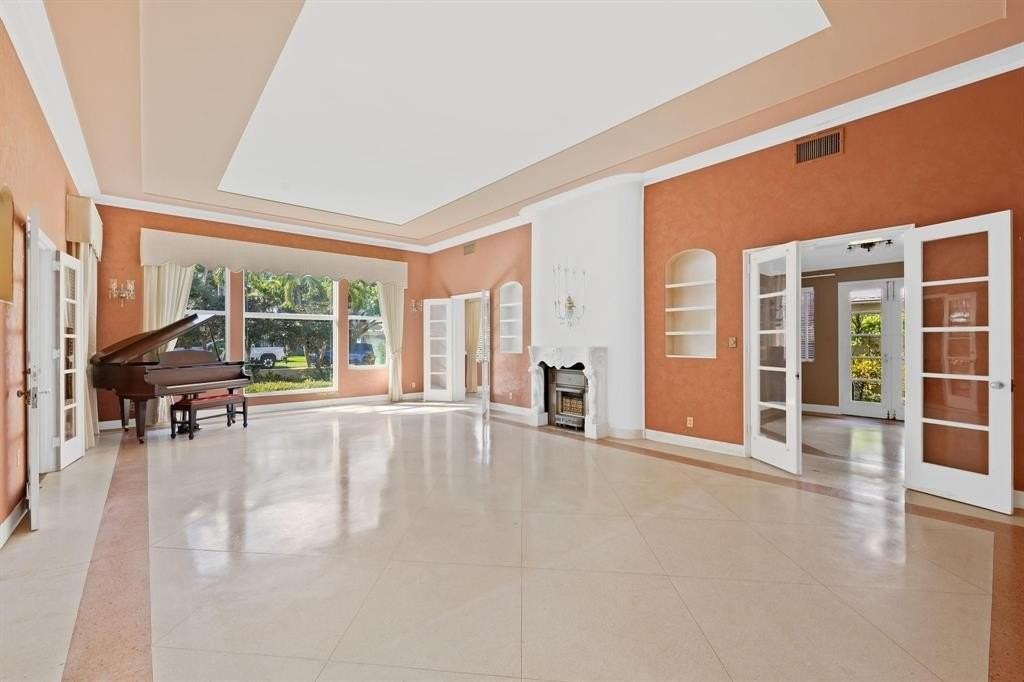 1252 N Rio Vista Blvd - Photo 4 of 23