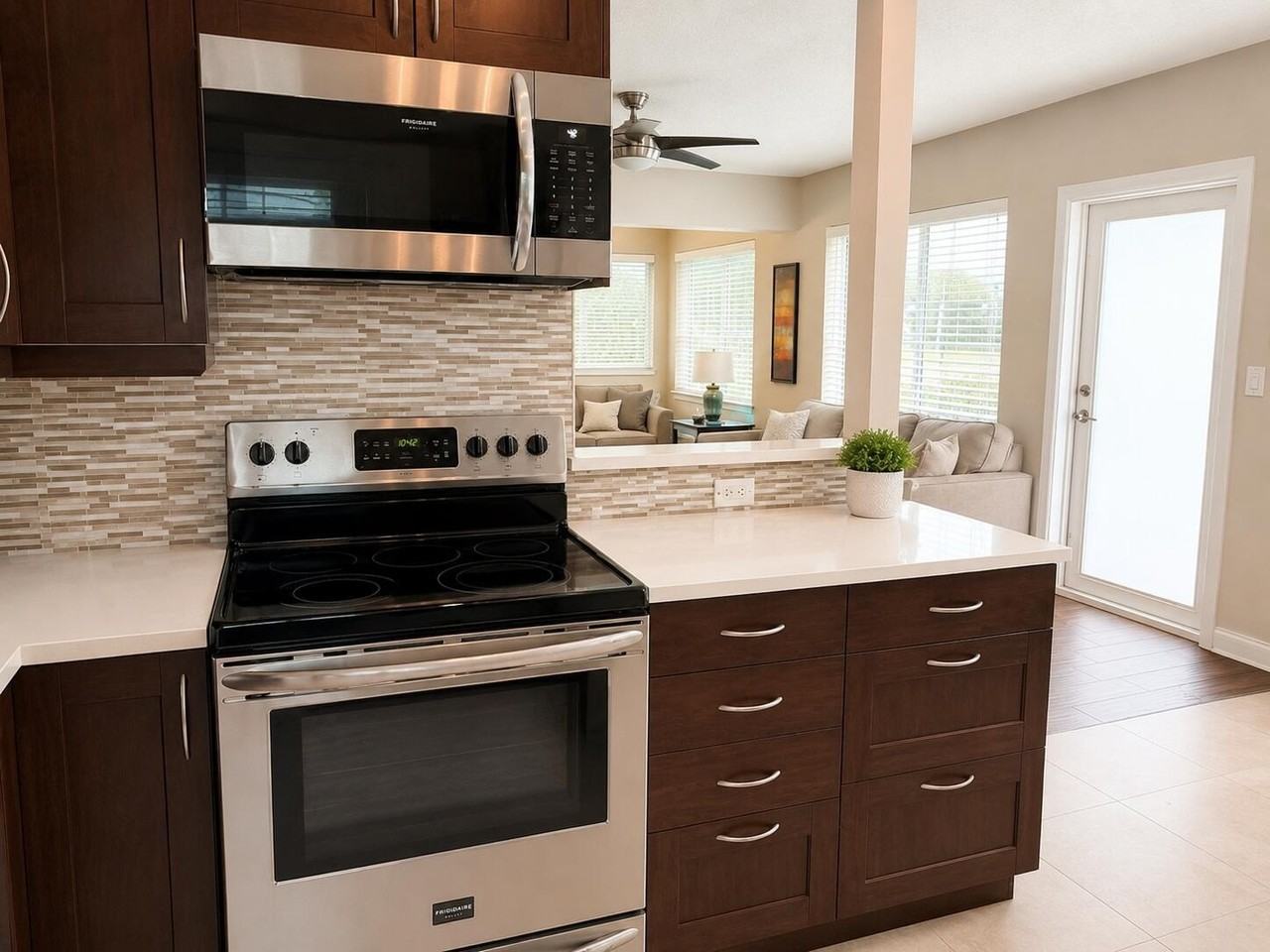 1156 Sw 4th Ave - Photo 5 of 17