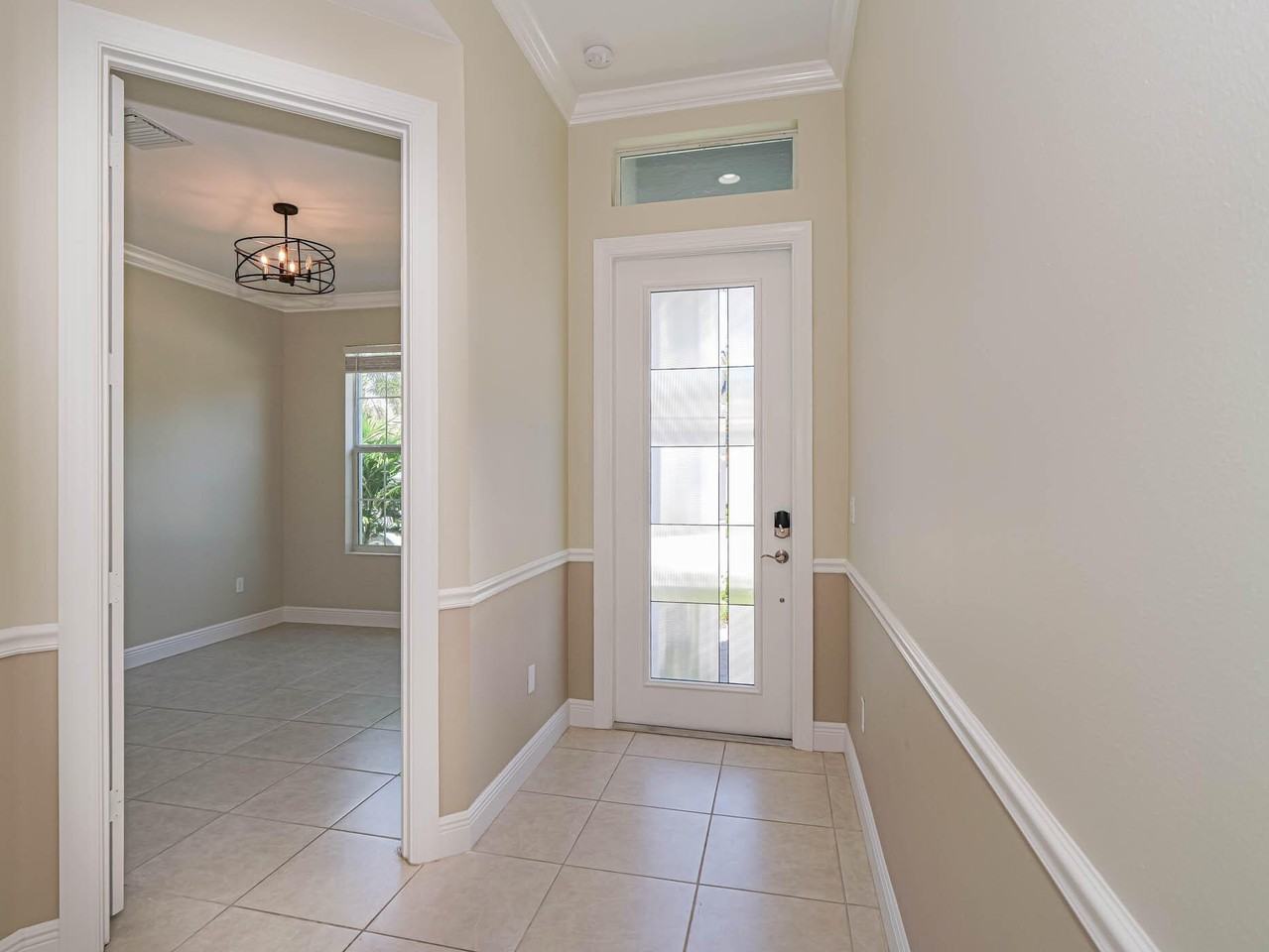 2529 Bella Vista Cir - Photo 3 of 37