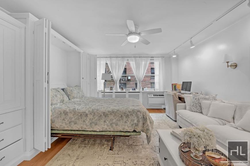 315 E 70th St - Photo 3 of 6