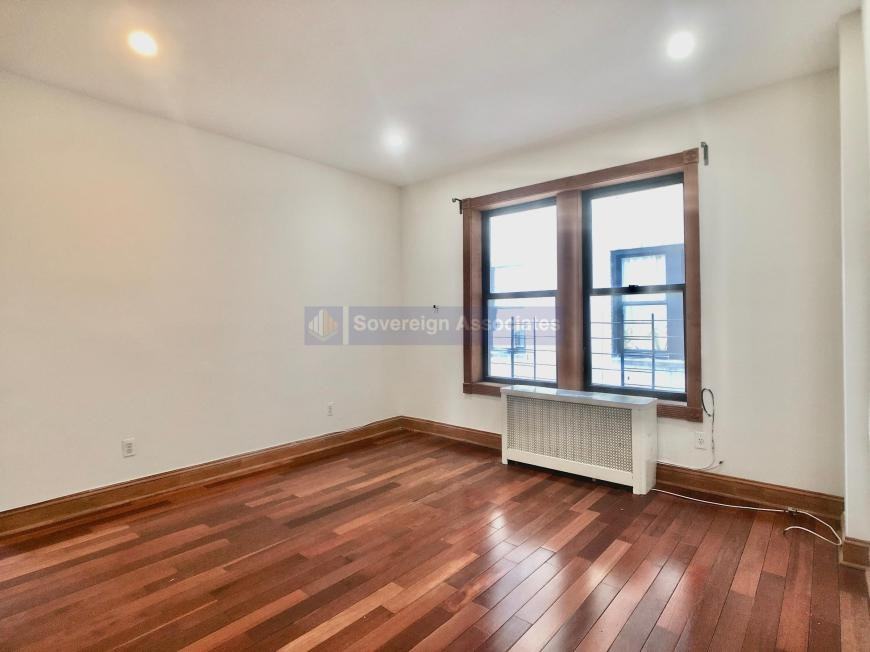305 Convent Ave - Photo 2 of 10