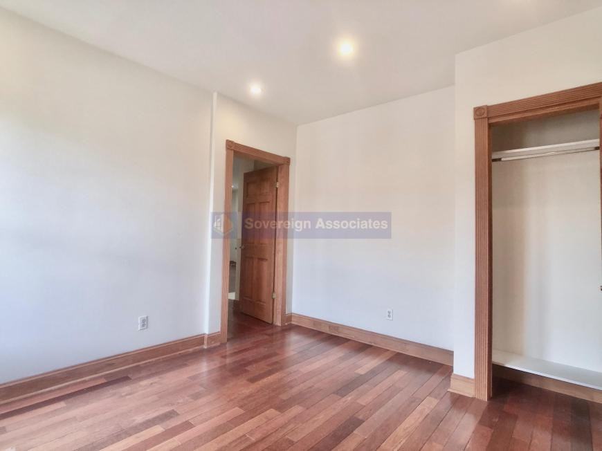 305 Convent Ave - Photo 7 of 10